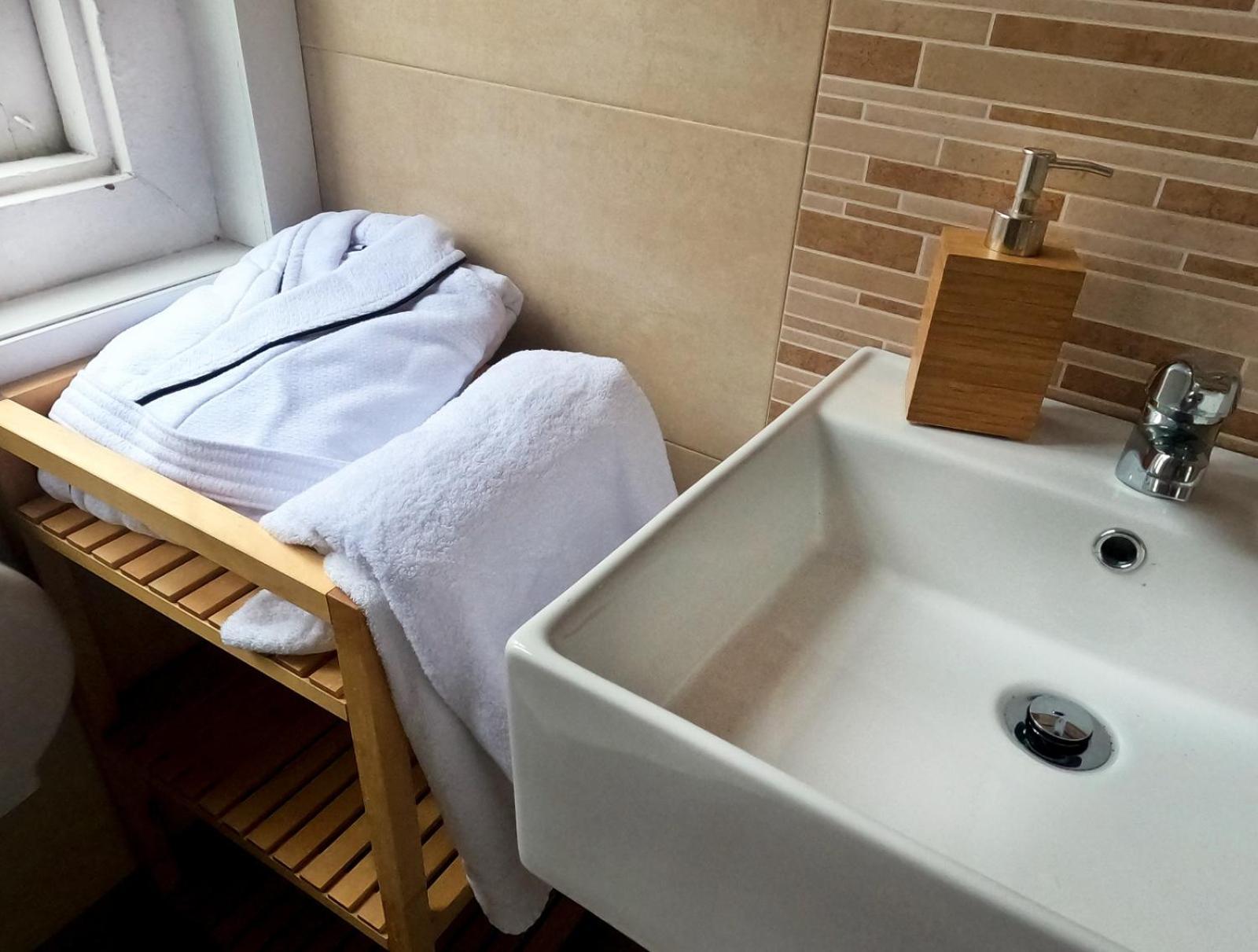 W14 Hostales Vigo Ngoại thất bức ảnh