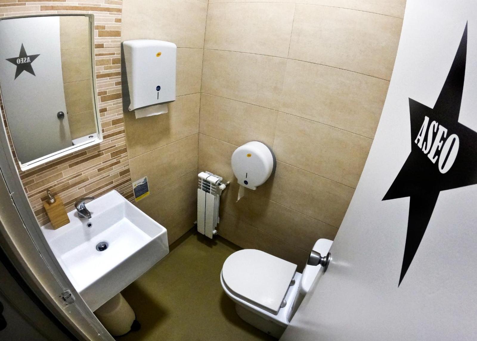 W14 Hostales Vigo Ngoại thất bức ảnh